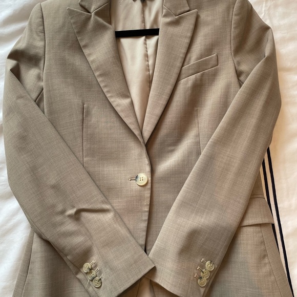 Theory Gabe Urban Blazer in Neutral Size 6 - Picture 3 of 5